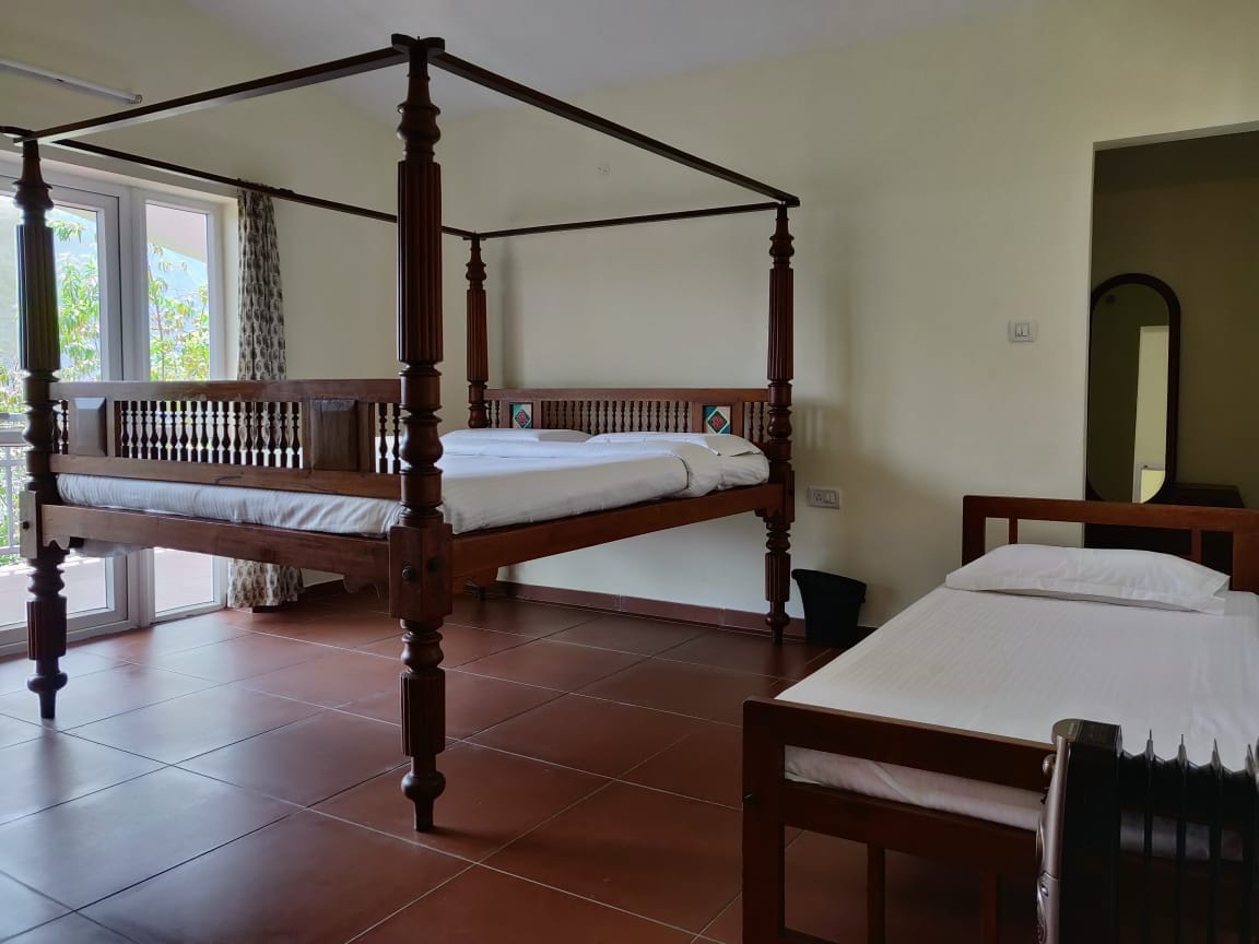 Bedroom with four-poster bed